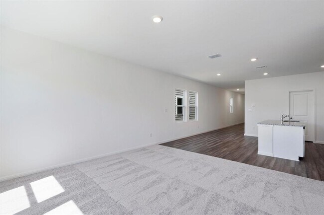 Building Photo - 118 Bluegill Dr