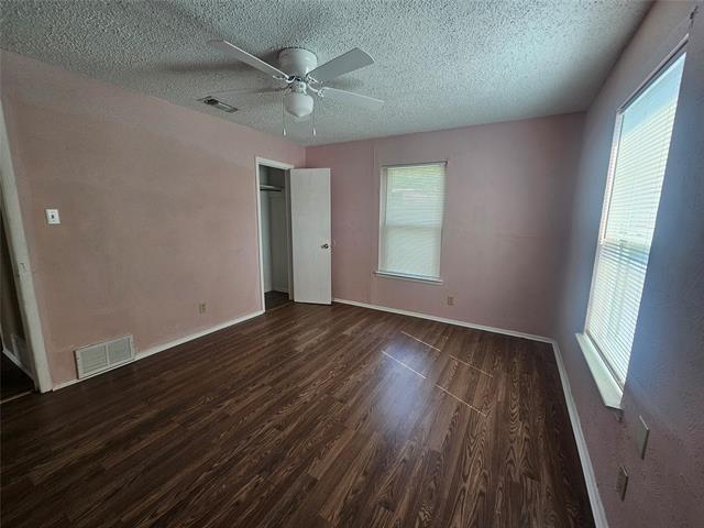 Building Photo - 106 Tumbleweed Dr