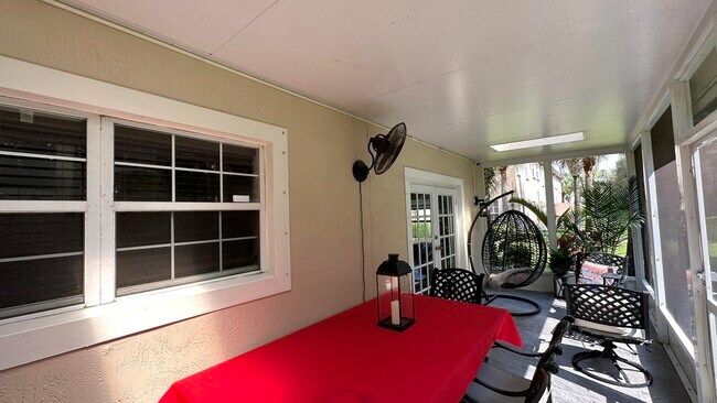 Building Photo - 4702 Cohune Palm Ct