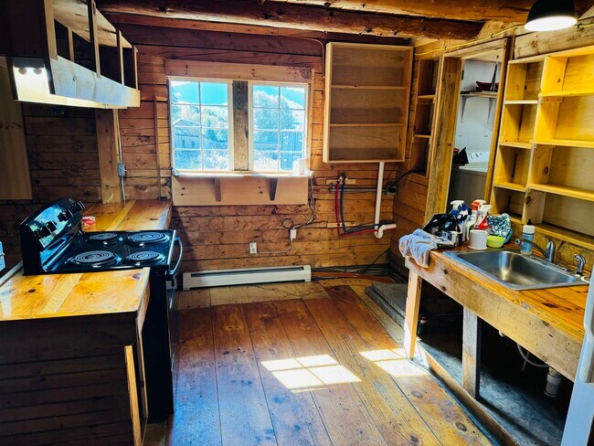 Building Photo - 369 Camp Rd