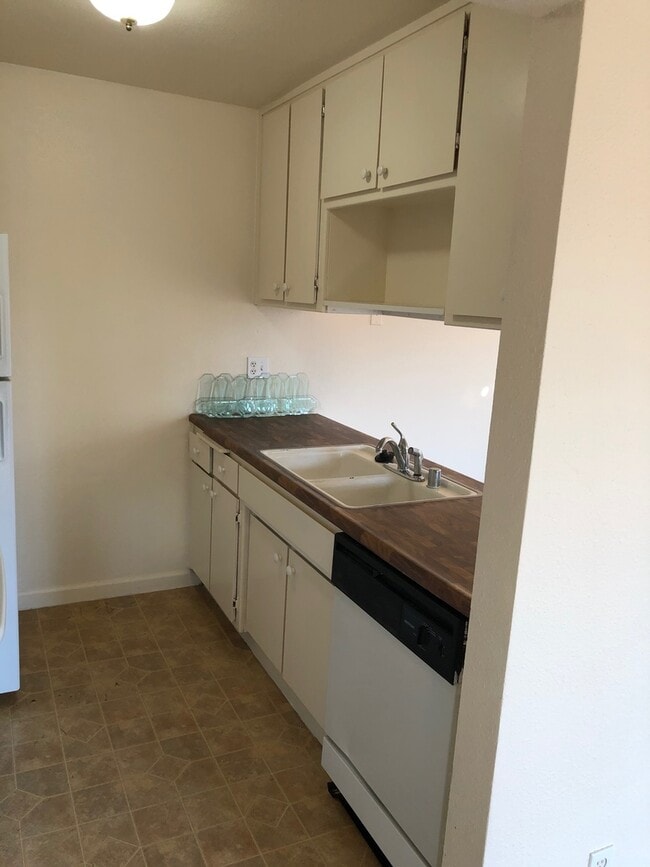 Building Photo - 2 B/D 1 B/A  in Marysville - COMING SOON! ...