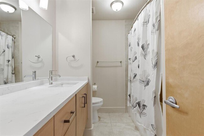 Building Photo - 1101 Grove Blvd