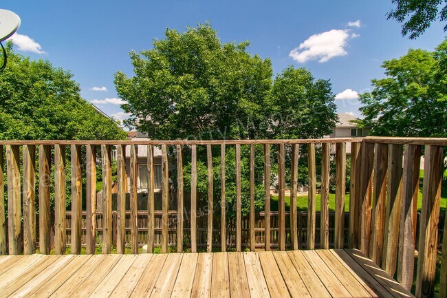 Building Photo - 3950 Manhattan Ave