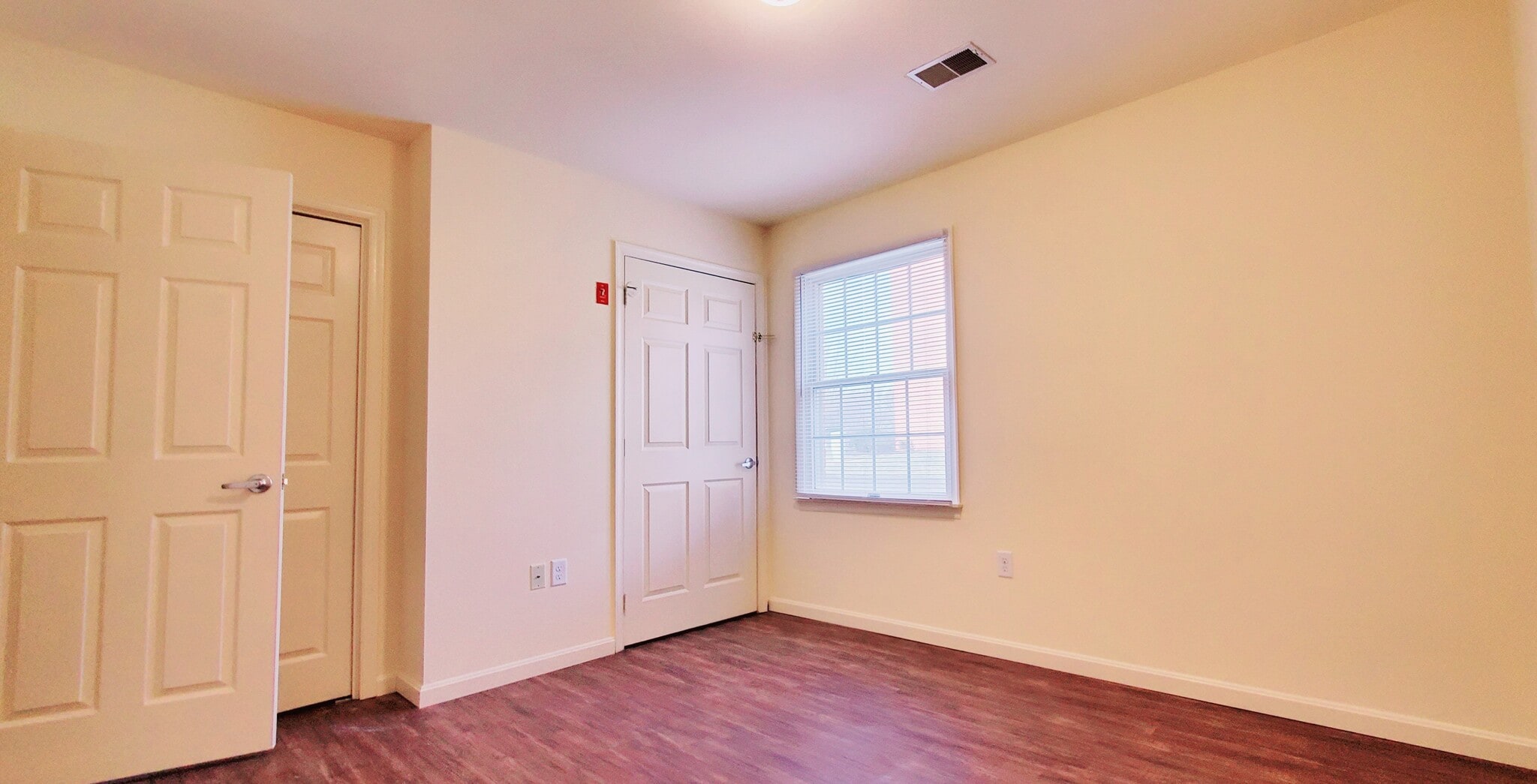 Building Photo - 506 Lynnehaven Dr