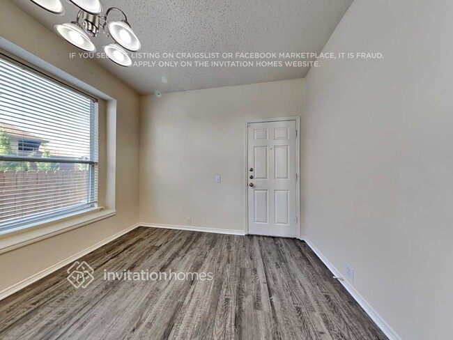 Building Photo - 1804 Lacey Oak Ln