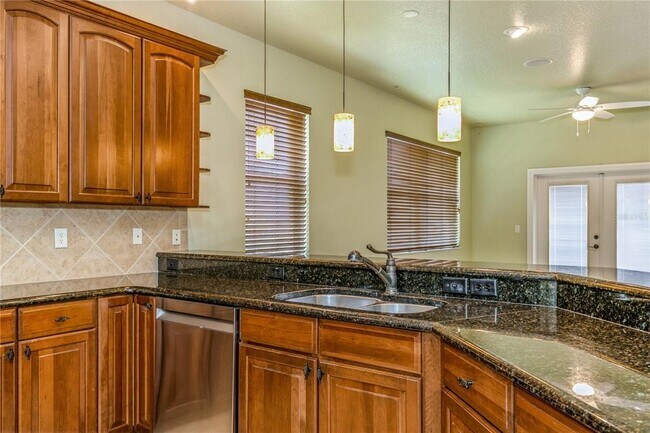 Building Photo - 10426 La Mirage Ct