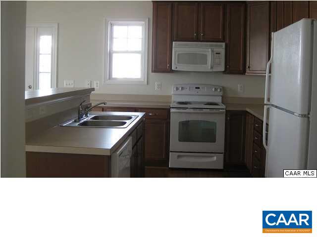 Building Photo - 156 Villa Circle