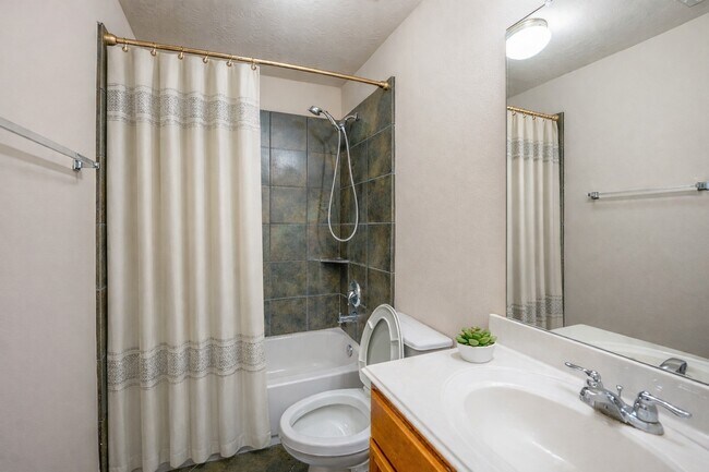 Building Photo - 3435 Yasmine Ranch Dr