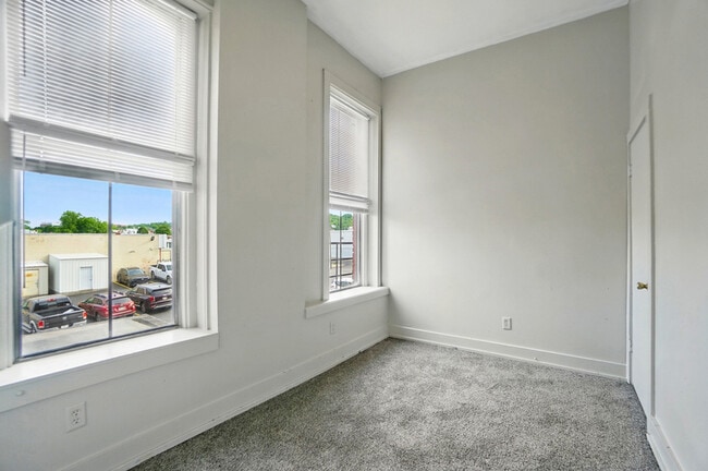 Building Photo - 3032 Colerain Ave