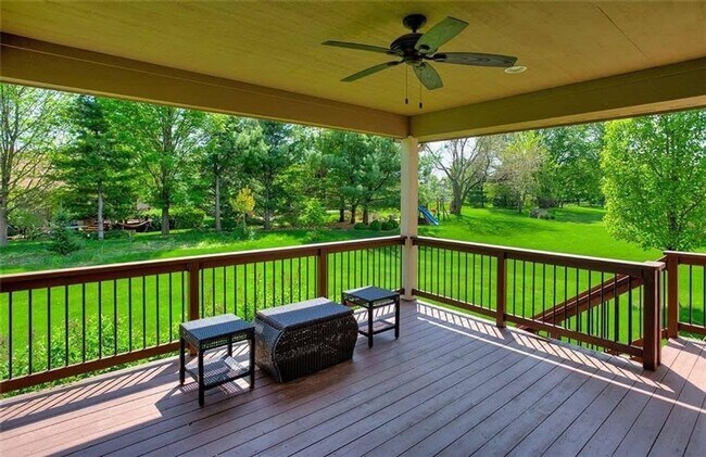 Building Photo - Spacious 5BR House in Johnston