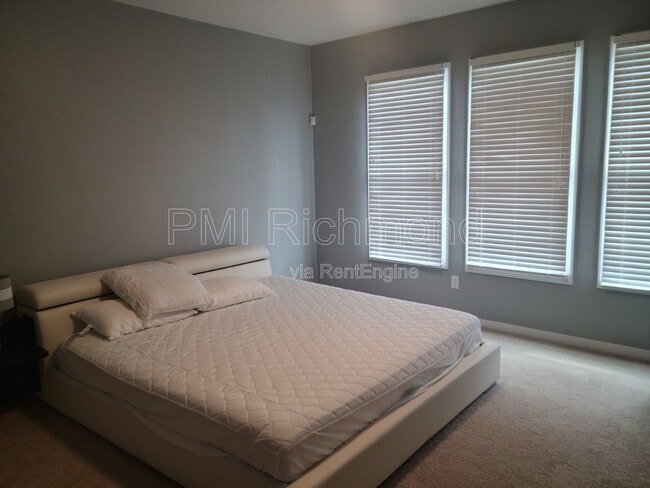 Building Photo - 7183 Yare St