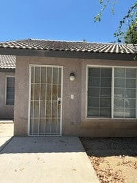 Building Photo - 631 Greenwood Meadow Ln