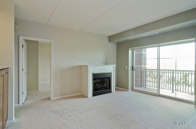 Building Photo - 440 W Mahogany Ct