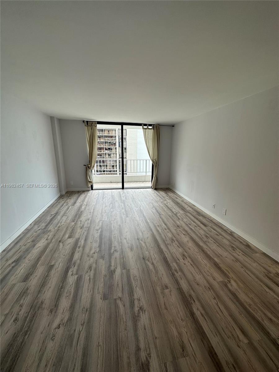 Building Photo - 200 SE 15th Rd