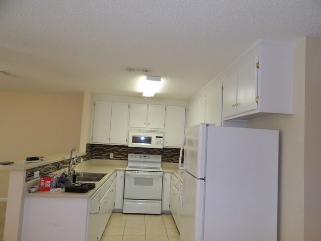 Building Photo - Creekside Townhomes, Enterprise, AL