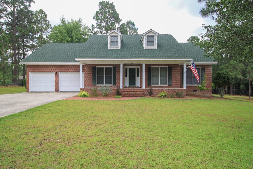 Front View - 121 Rothbury Dr