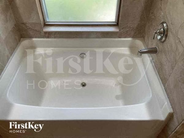 Building Photo - 1508 SW 28th Terrace