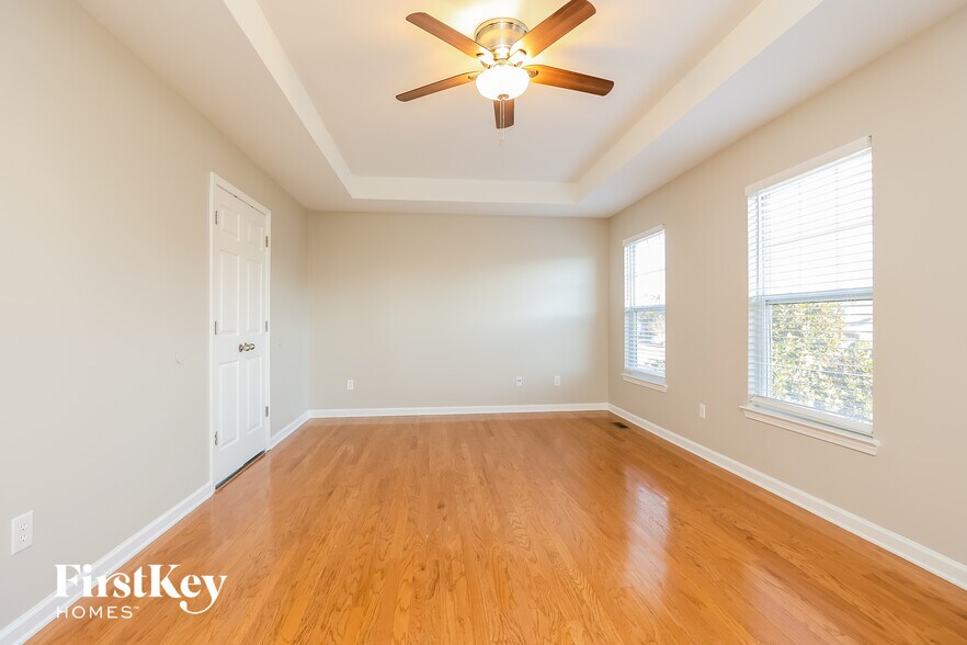 Building Photo - 1431 Bern Dr