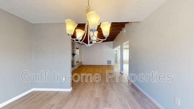 Building Photo - 406 47th St NW