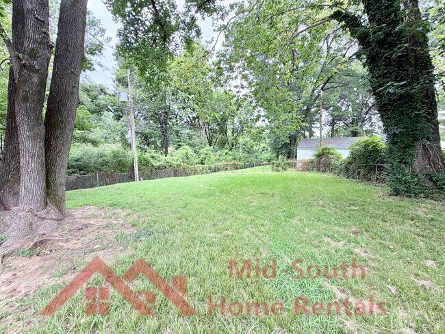 Building Photo - 480 Whiteville Ave