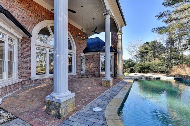 Building Photo - 7970 St Marlo Fairway Dr