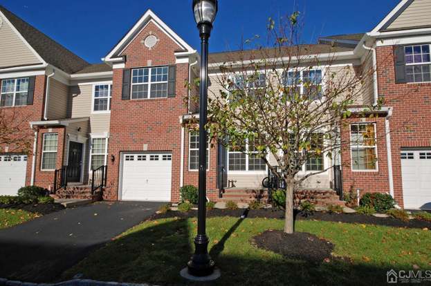 Building Photo - 2319 Berkshire Ln