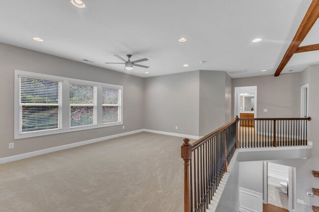 Building Photo - 8313 Henderson Rd