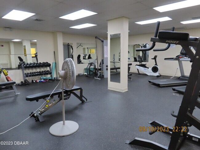 Building Photo - 1415 Ocean Shore Blvd