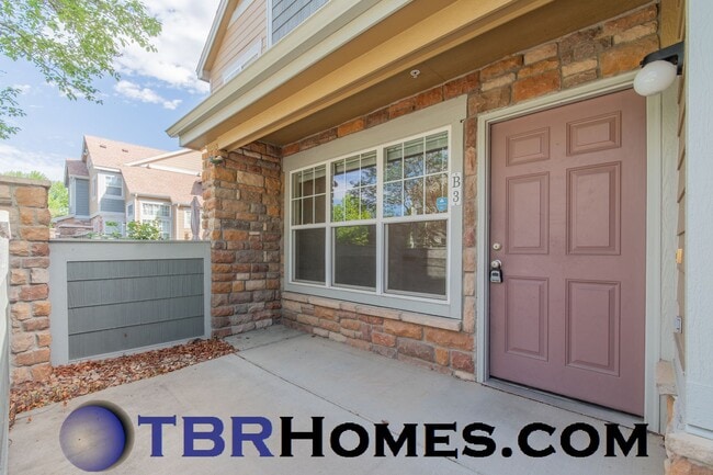Building Photo - 14300 Waterside Ln