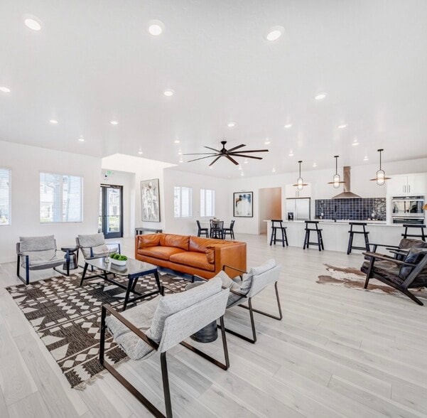 Building Photo - 1007 E Midship Wy