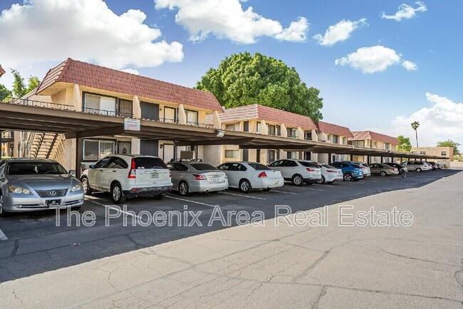 Building Photo - 700 W University Dr