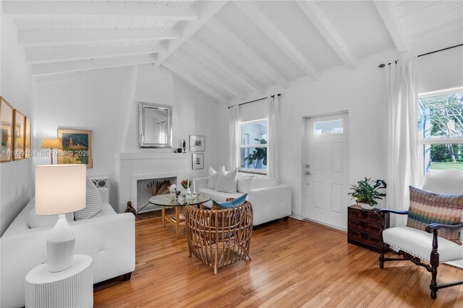 Building Photo - 4072 Park Ave