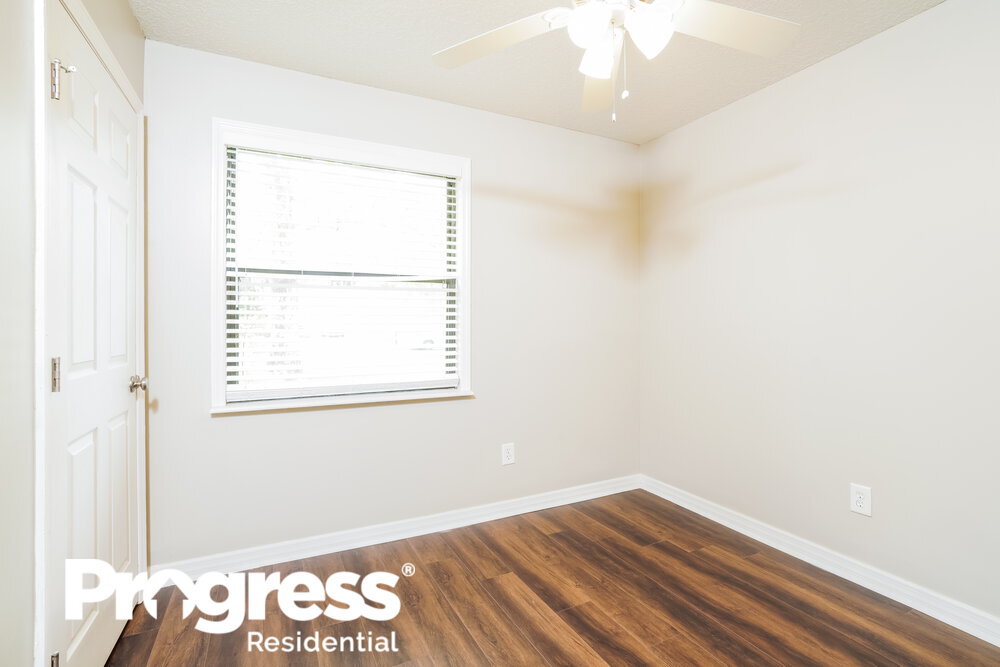 Building Photo - 1855 Sherwood Dr