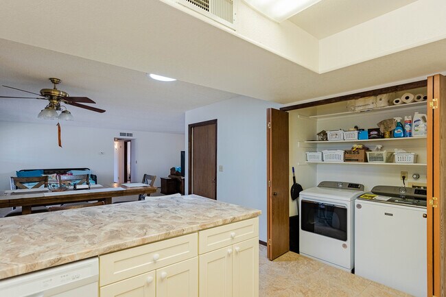 Building Photo - 3165 Silver Arrow Dr