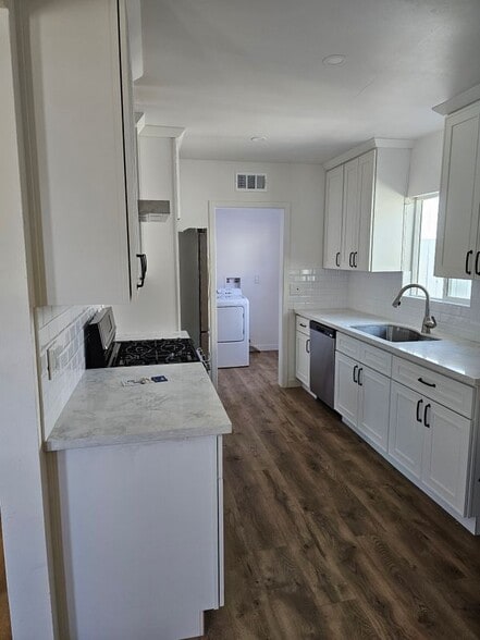 Building Photo - 21329 Jaffrey Ave