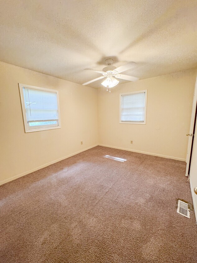 Building Photo - 1502 Atkamire Dr