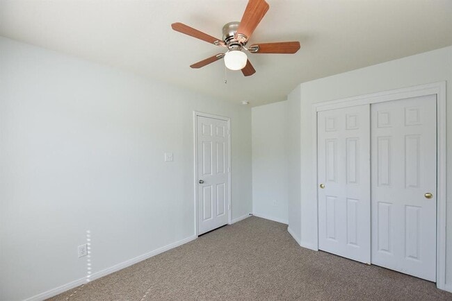 Building Photo - 3102 Apple Dale Dr
