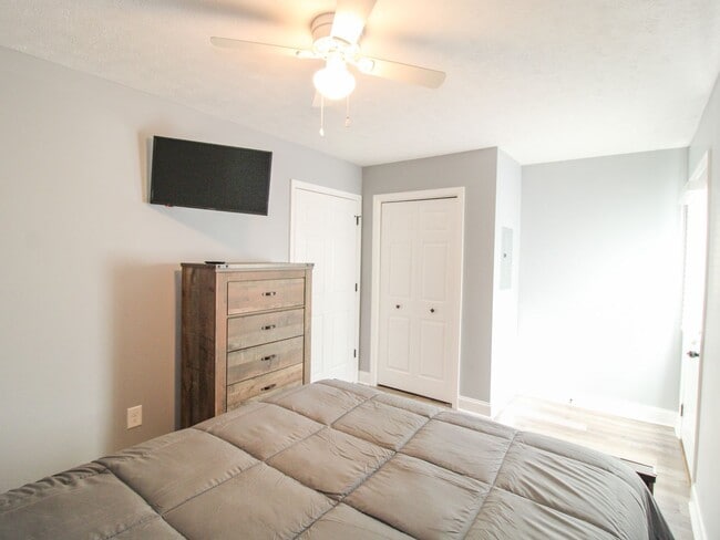 Building Photo - NEW Furnished Apartments close to Athens and TVA Brownsferry