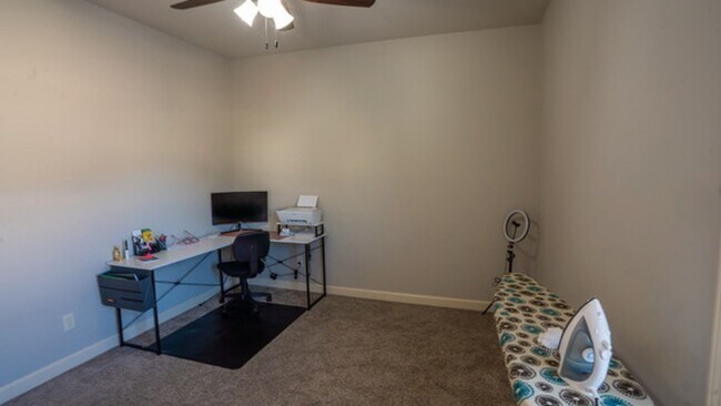 Building Photo - 3707 Sterling Oaks Dr