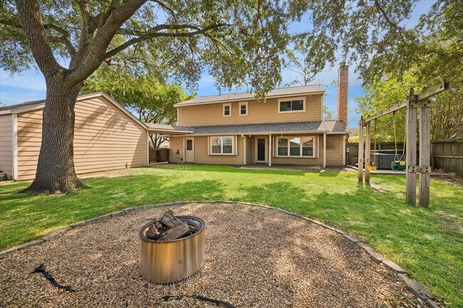 Building Photo - 2731 Stetson Ln