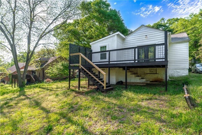 Building Photo - 1035 Astor Ave SW