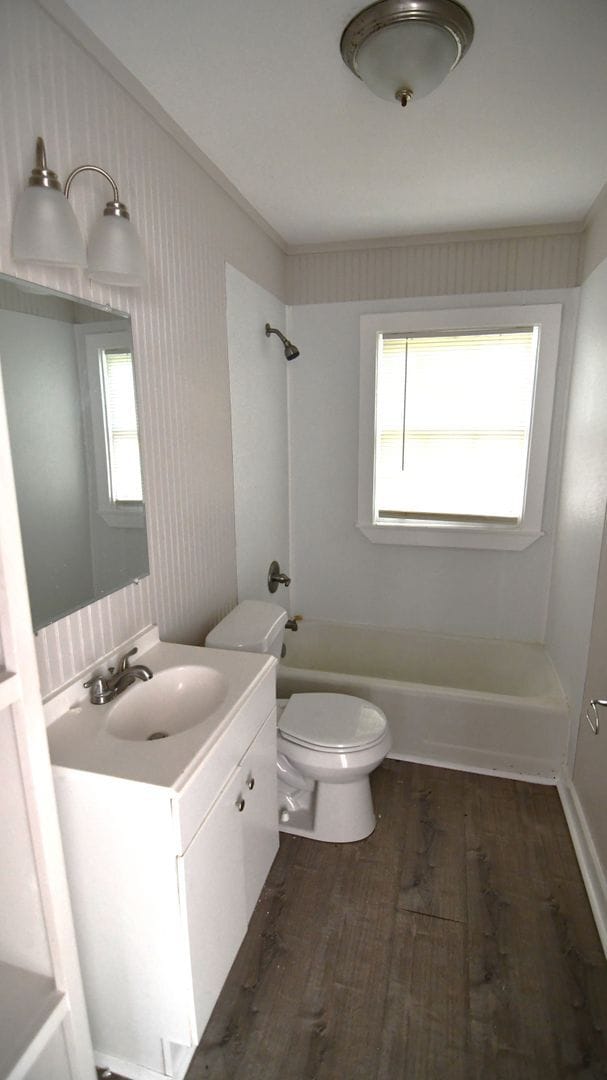 Building Photo - Housing Authority Vouchers Accepted !! 2-bedroom, 1-bathroom DUPLEX located in Mid City North, Ba...