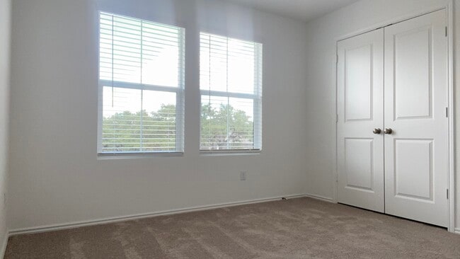 Building Photo - 4128 Home Place Rd