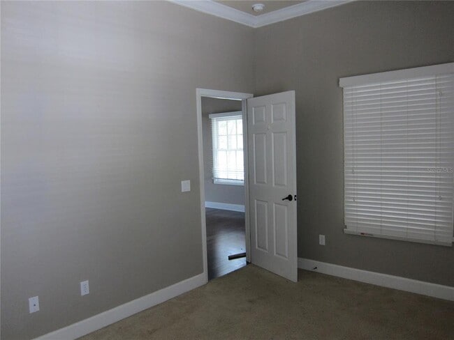 Building Photo - 5213 SW 91st Dr