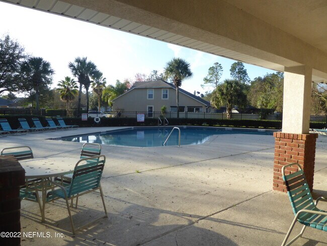 Building Photo - 8716 Canopy Oaks Dr