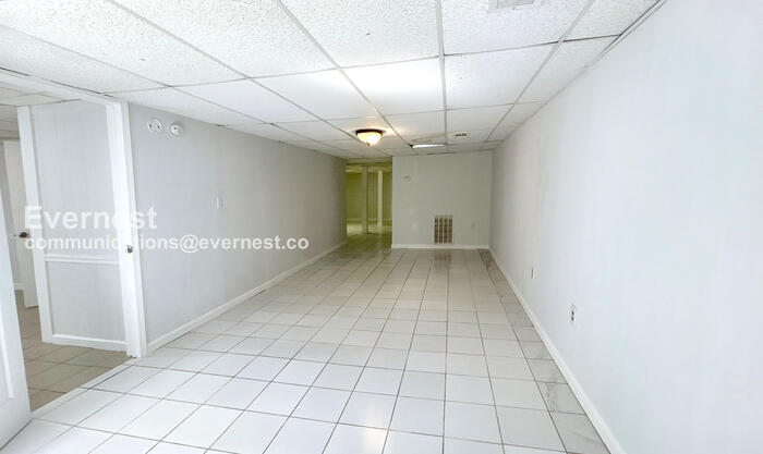Building Photo - 5151 Vivid Dr SW