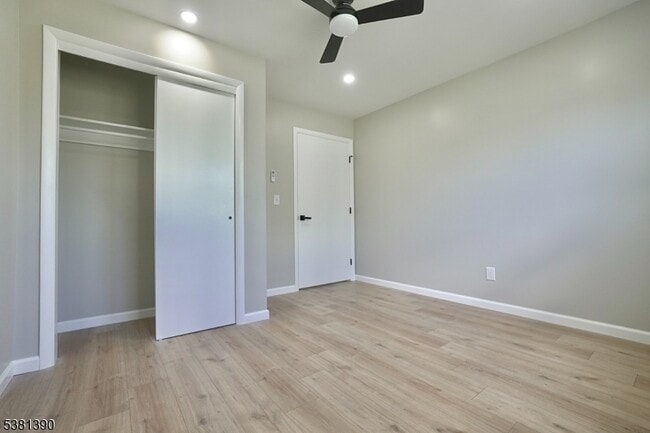 Building Photo - 467 Hobson Ave