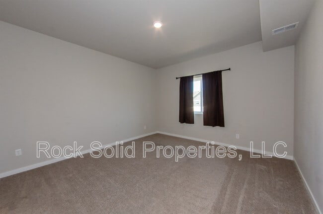 Building Photo - 1308 Rabbit Brush Trl