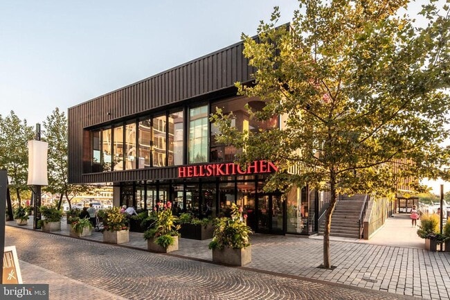 Building Photo - 429 N St SW