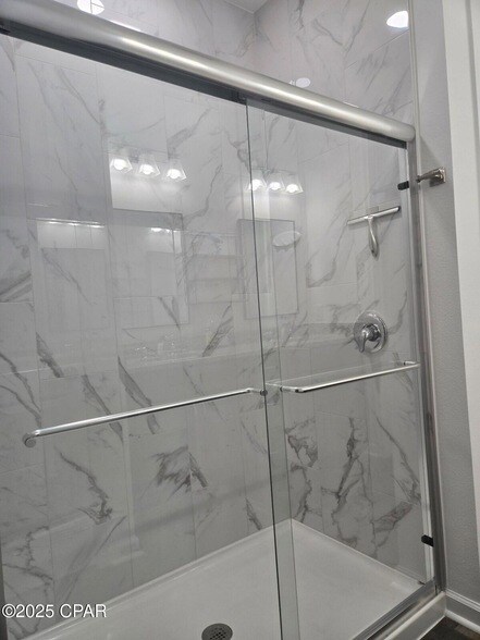 Building Photo - 8634 Sand dollar Dr